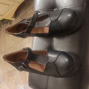 Black wedge heels size 10